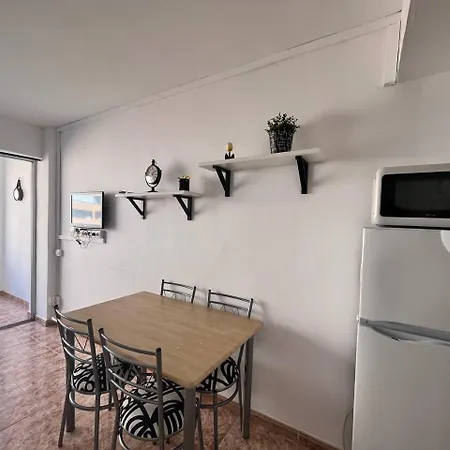 Estudio Con Piscina 아파트 *