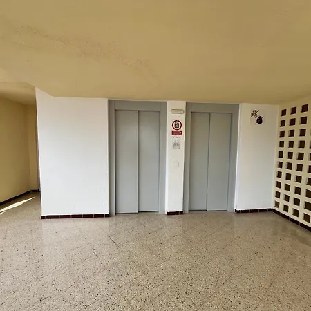 Estudio Con Piscina