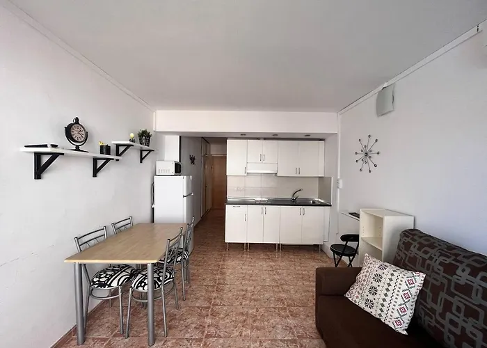 Estudio Con Piscina